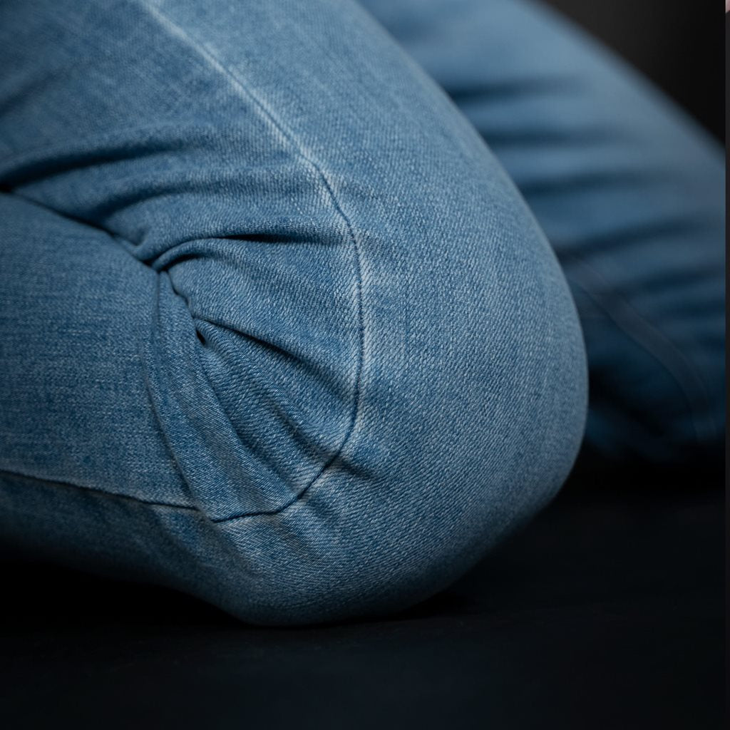 Pantalones tácticos ROGUE Jeans azul índigo claro con lavado stone wash y nueve bolsillos