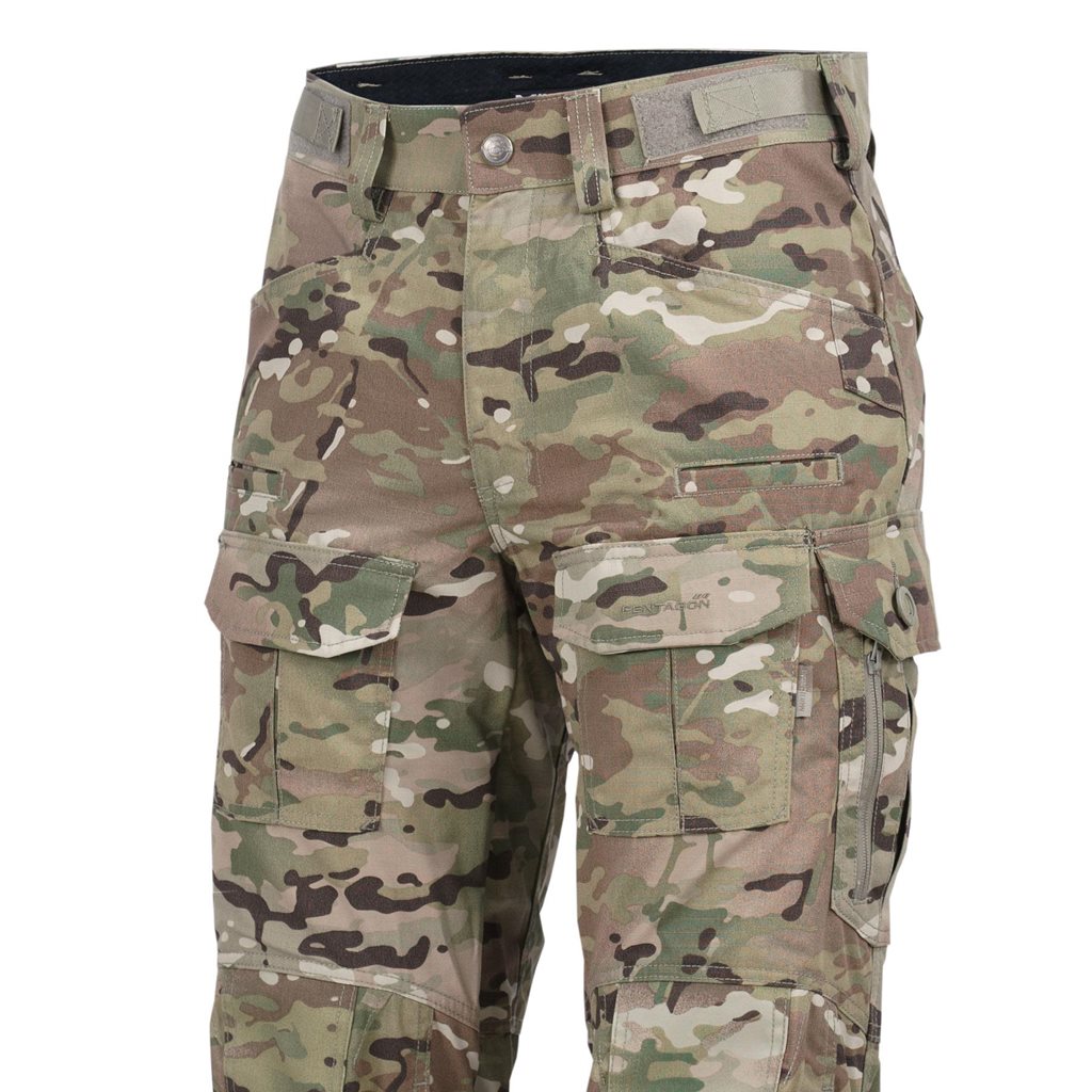 Pantalones tácticos WOLF de PENTAGON TACTICAL, material stretch resistente con acabado Teflon