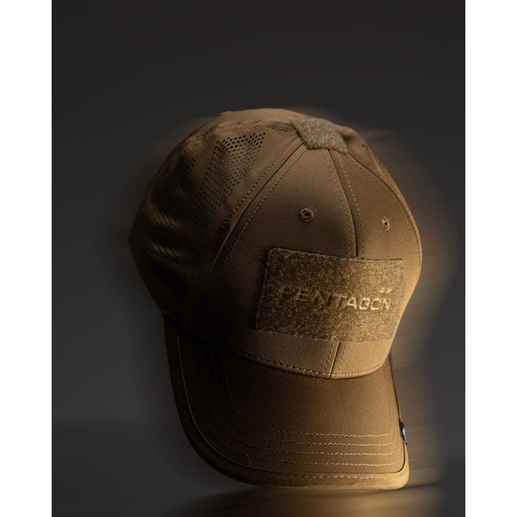 Gorra táctica AEOLUS negra con orificios láser