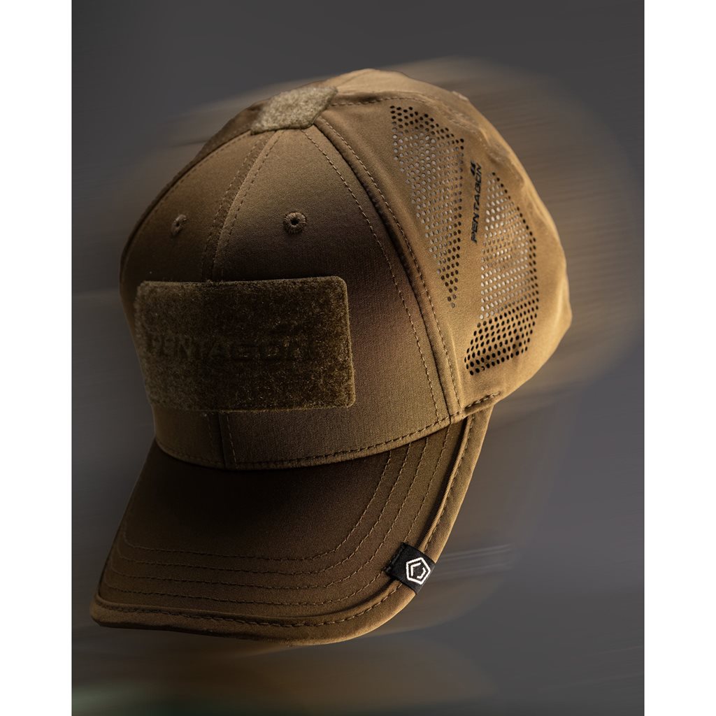Gorra táctica AEOLUS negra con orificios láser