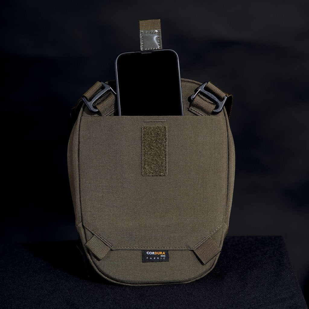 Bolsa bandolera CONSUL Vertical Sling negra, impermeable, forro polar y acolchada para equipo sensible