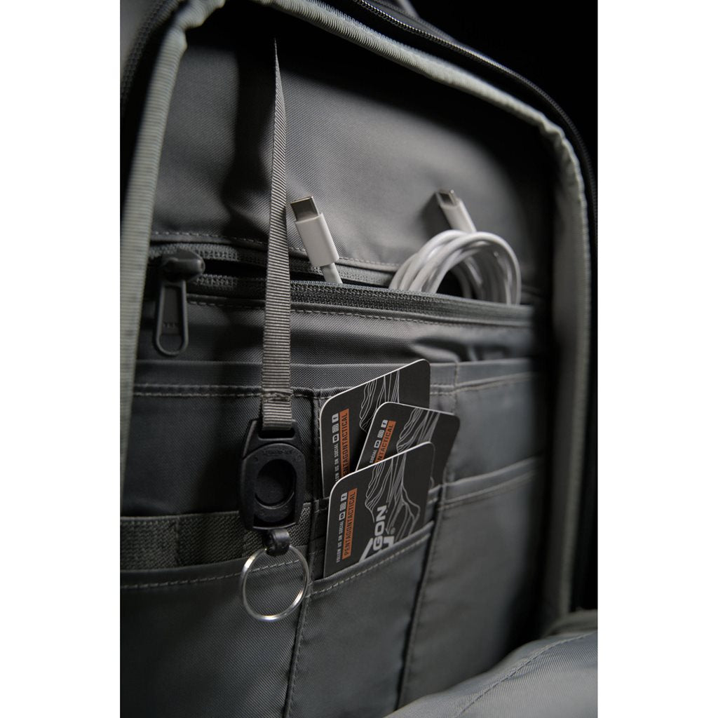 Mochila CONSUL 27 L negra con 500D Cordura y refuerzos de nylon balístico