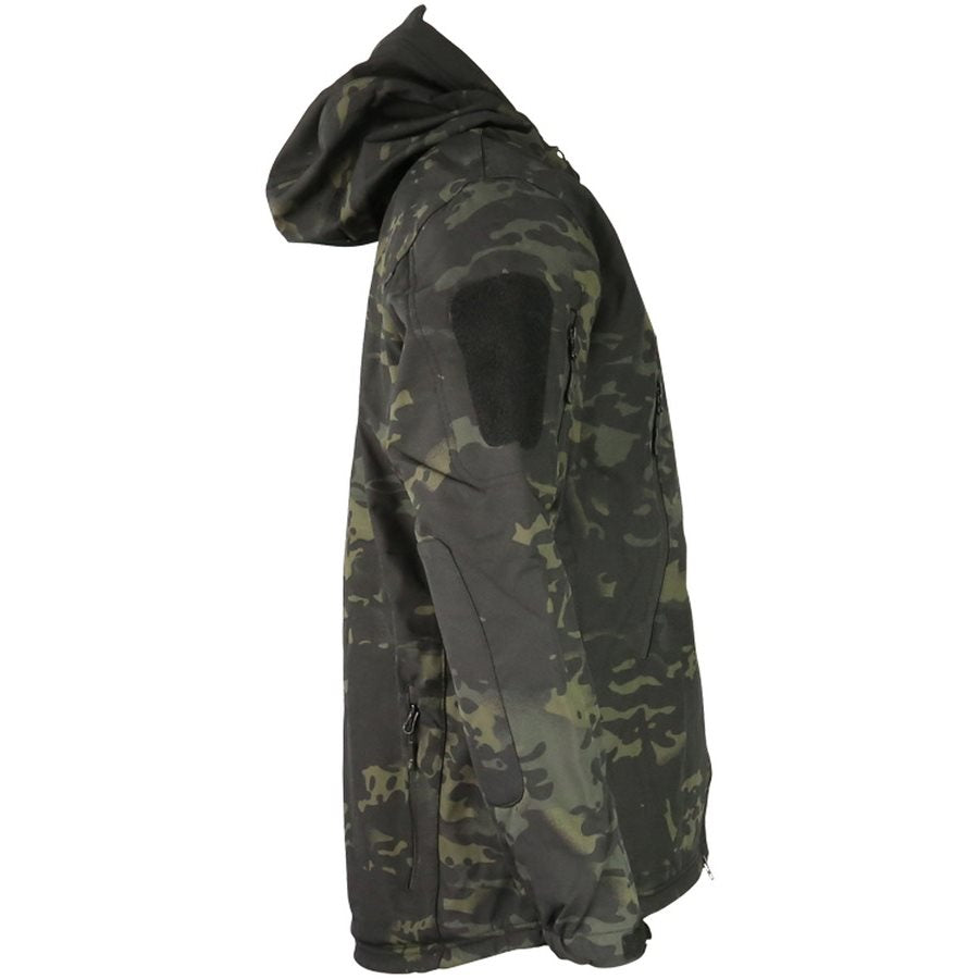 Chaqueta softshell Tactical Patriot camuflaje, vista frontal con capucha y bolsillos con cremallera