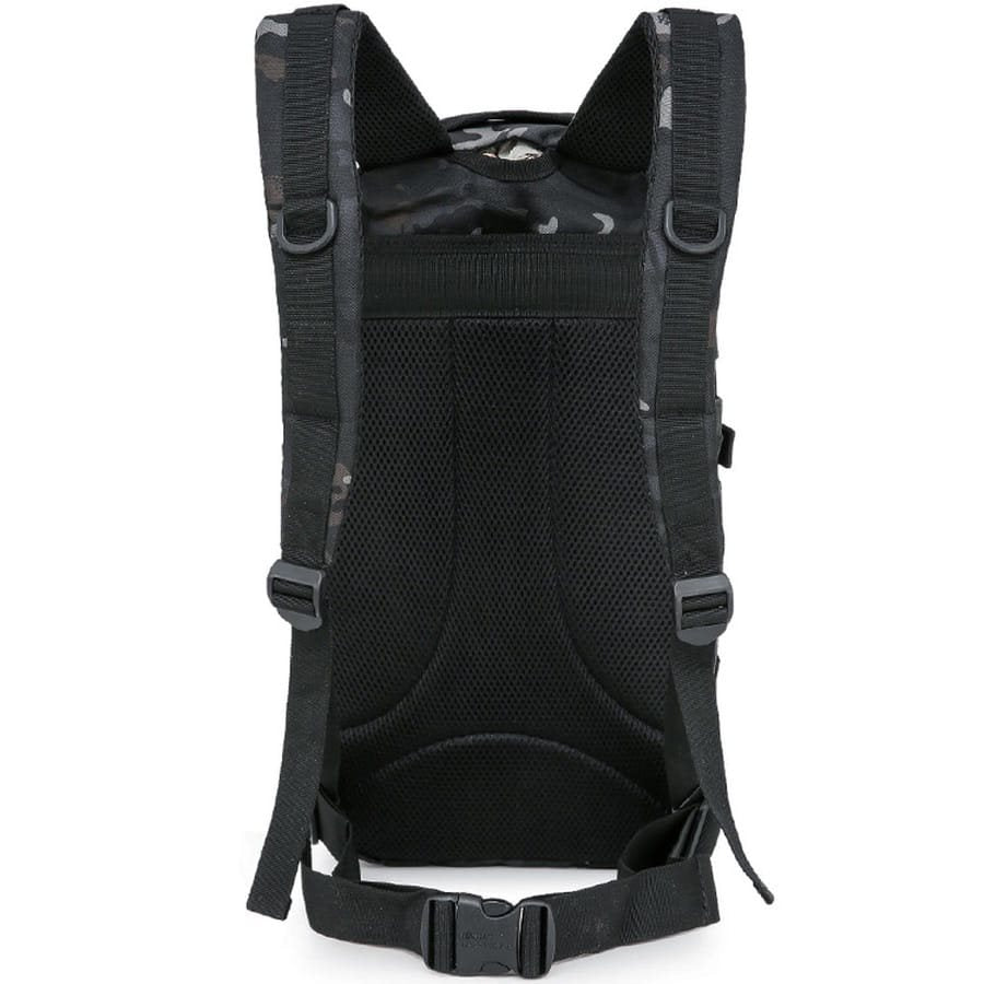 Mochila ASSAULT 28 L en 600D Tac-Poly con cremalleras bidireccionales, mosquetón y parche de velcro