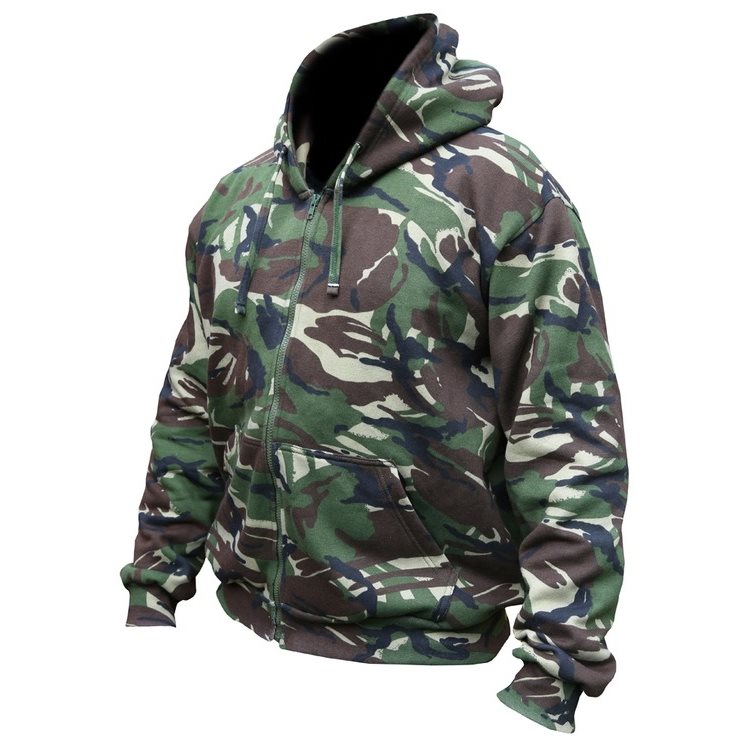Sudadera ARY en camuflaje DPM con capucha ajustable, cremallera central y forro polar