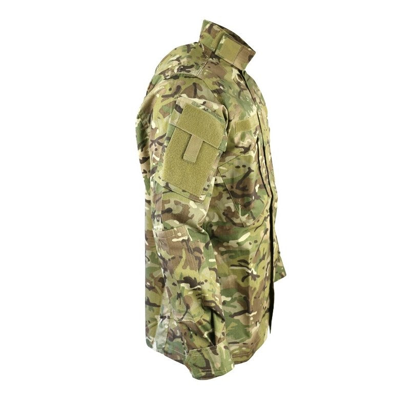 Blusa táctica ACU ASSAULT camo de KOMBAT con 7 bolsillos y cremallera central