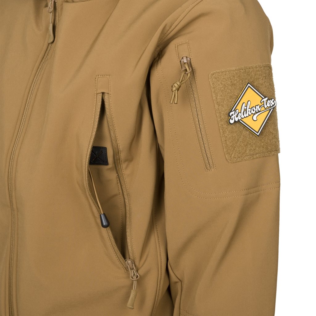 Chaqueta Gunfighter Shark Skin Coyote en tejido softshell con acabado teflón, vista frontal
