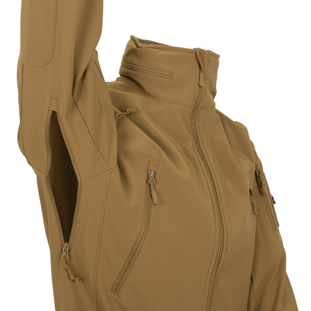 Chaqueta Gunfighter Shark Skin Coyote en tejido softshell con acabado teflón, vista frontal