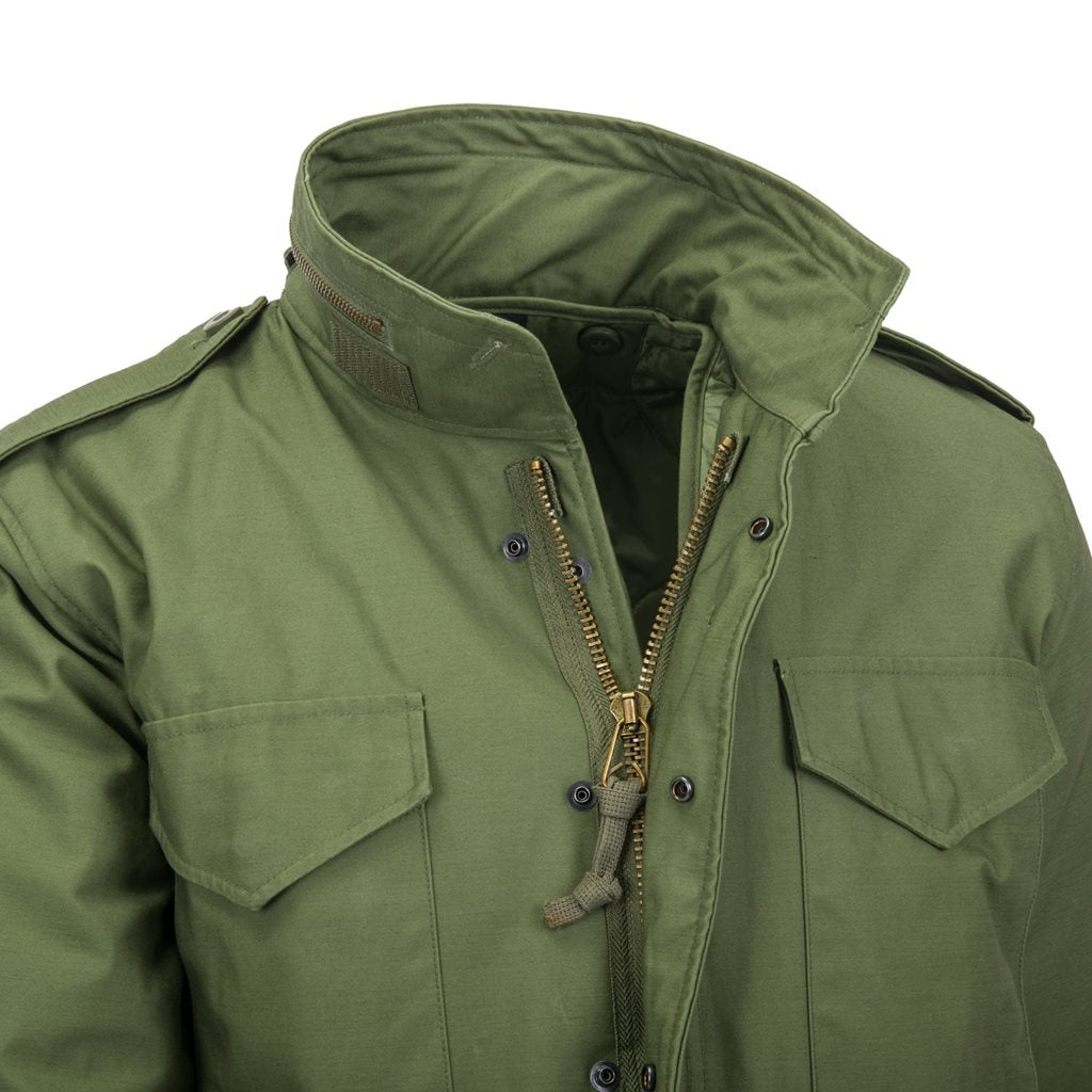 Parka M65 negra con forro, capucha y cuatro bolsillos