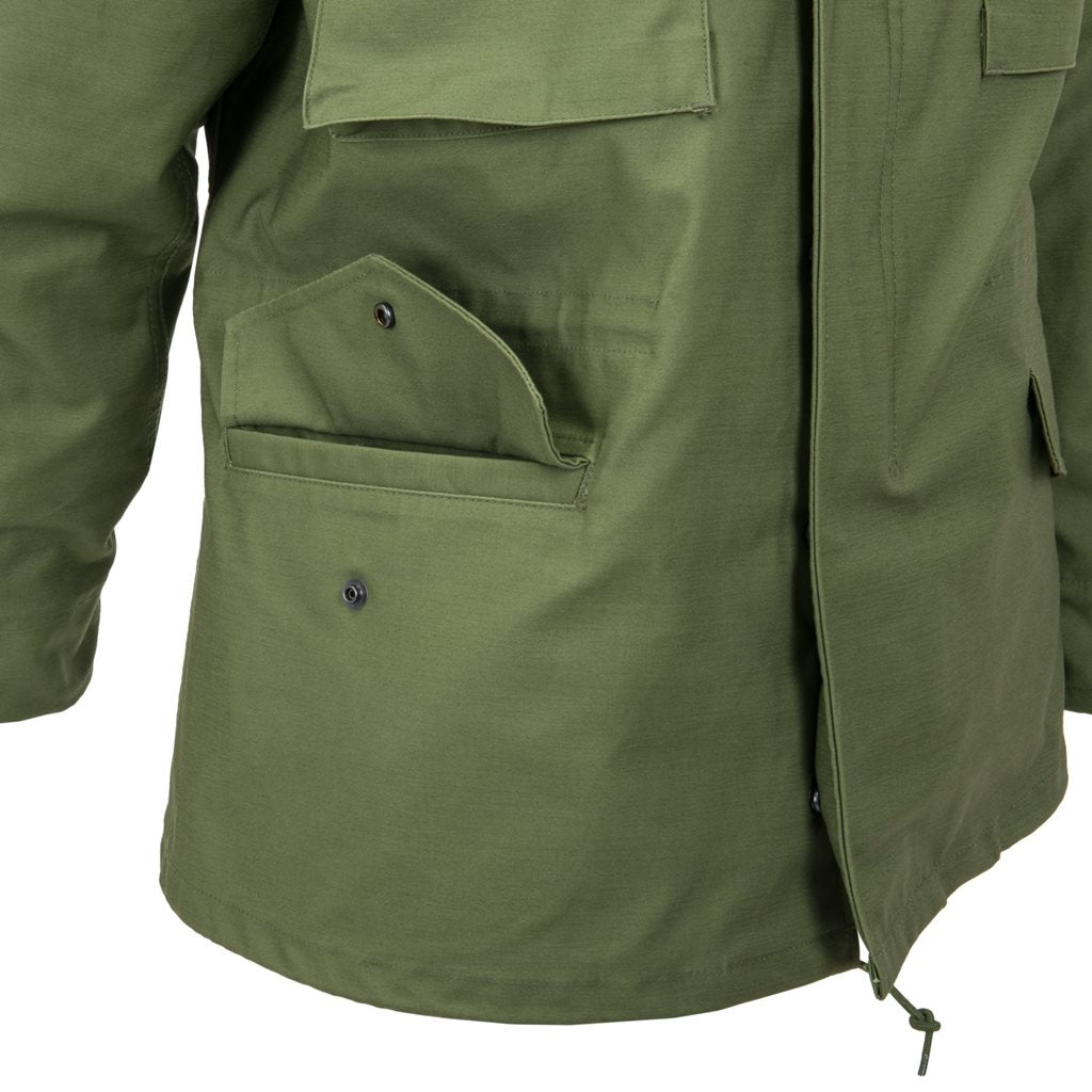 Parka M65 negra con forro, capucha y cuatro bolsillos