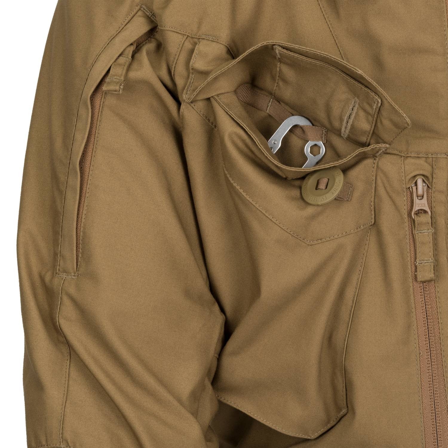 Imagen del anorak Pilgrim Coyote en color coyote