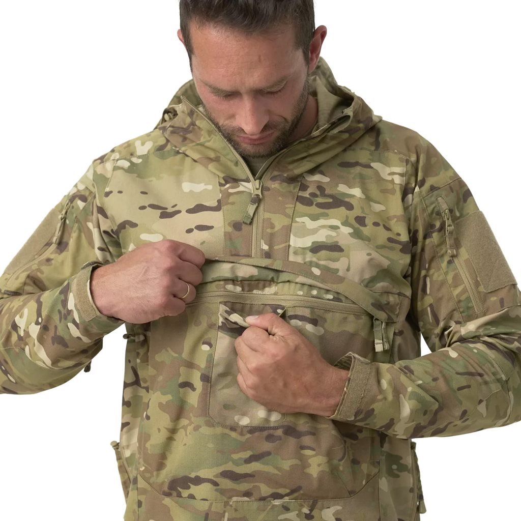 Chaqueta cortavientos TRACER COYOTE en camuflaje con múltiples bolsillos