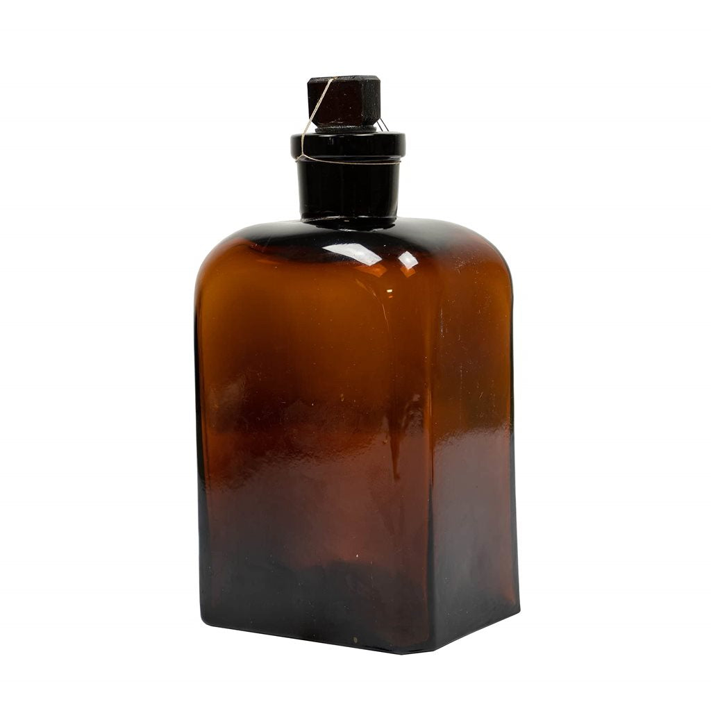 Botella de vidrio cuadrada 500 ml con tapón de vidrio molido; dimensiones 9 x 7 cm, altura 16 cm