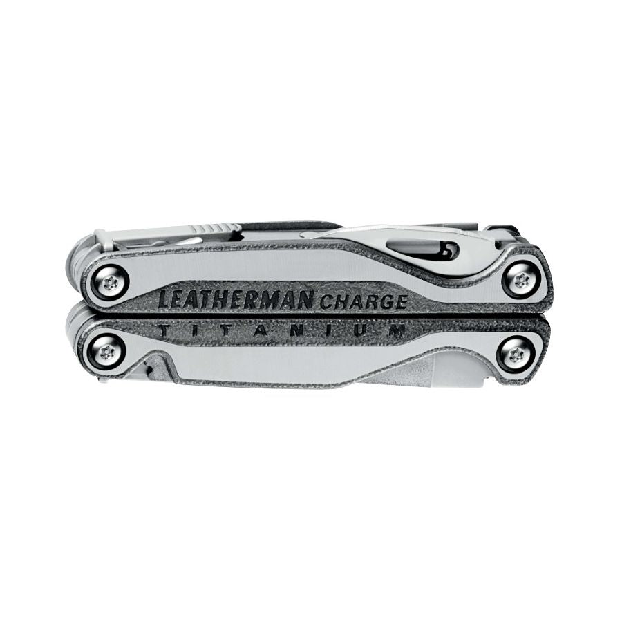 Multitool CHARGE PLUS TTI plateado con mango de titanio y 19 herramientas en acero S30V