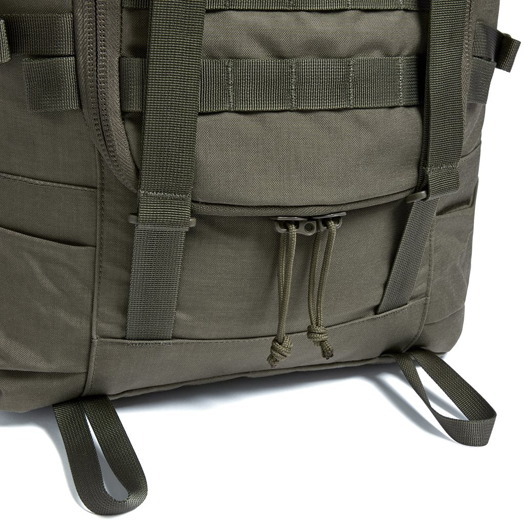 Mochila FLT HEROS 45 FA IR Stone Grey Olive vista frontal