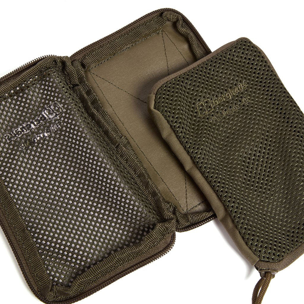 Set de 2 Kapsy FLT POUCHES malla Stone Grey Olive, fijados con velcro y cierres con cremallera