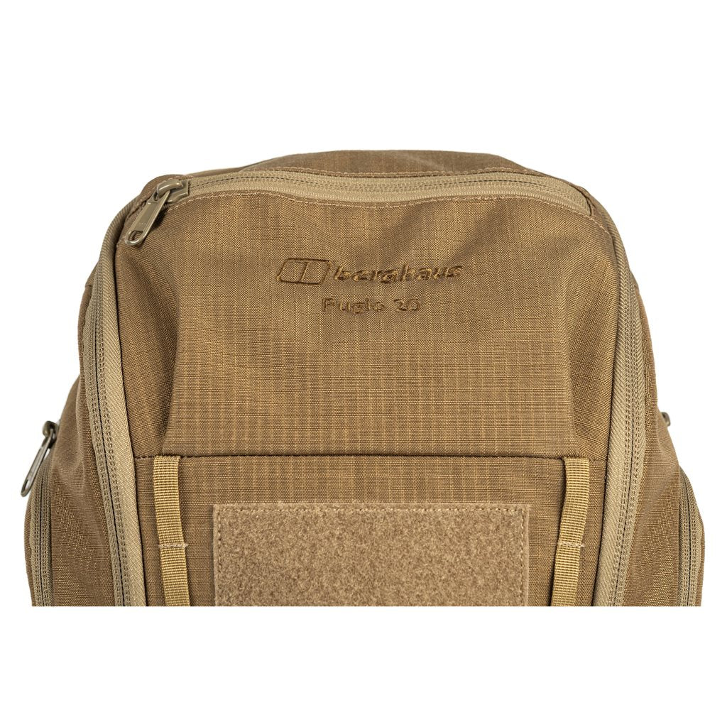 Mochila PUGIO 20 Coyote Tan, vista frontal