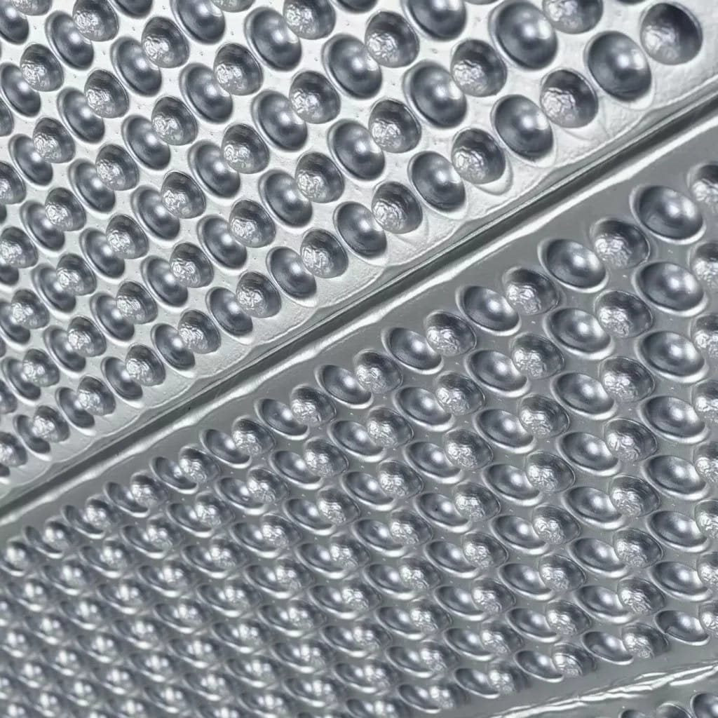 Esterilla plegable de espuma ligera con aislamiento de aluminio integrado