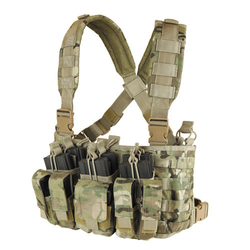 Imagen del chaleco táctico Recon Chest Rig de Condor Outdoor con fundas integradas para cargadores
