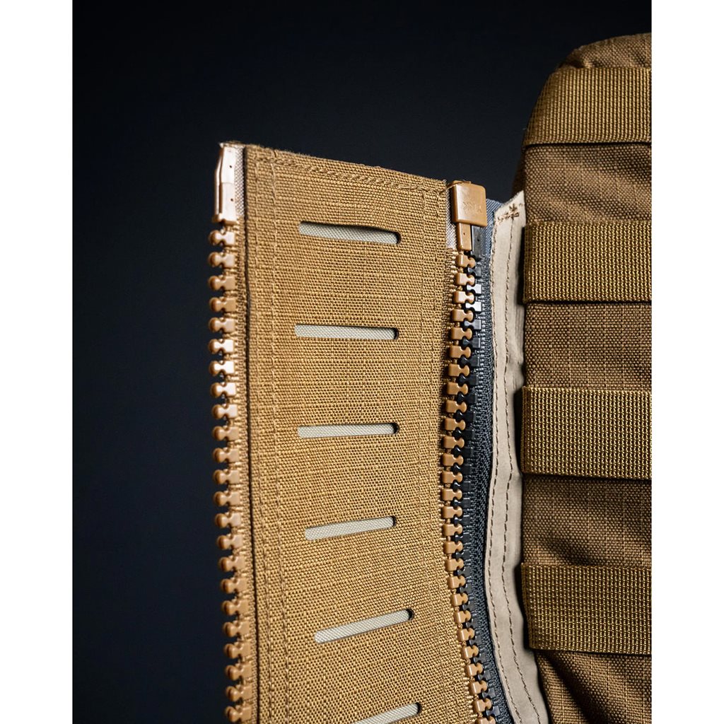 Extensión MISSION EMOD Zipper color coyote para equipamiento tactico