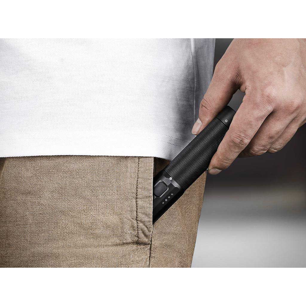 Linterna OUTDOOR STRONG 1200 lúmenes, compacta y resistente para uso en exteriores