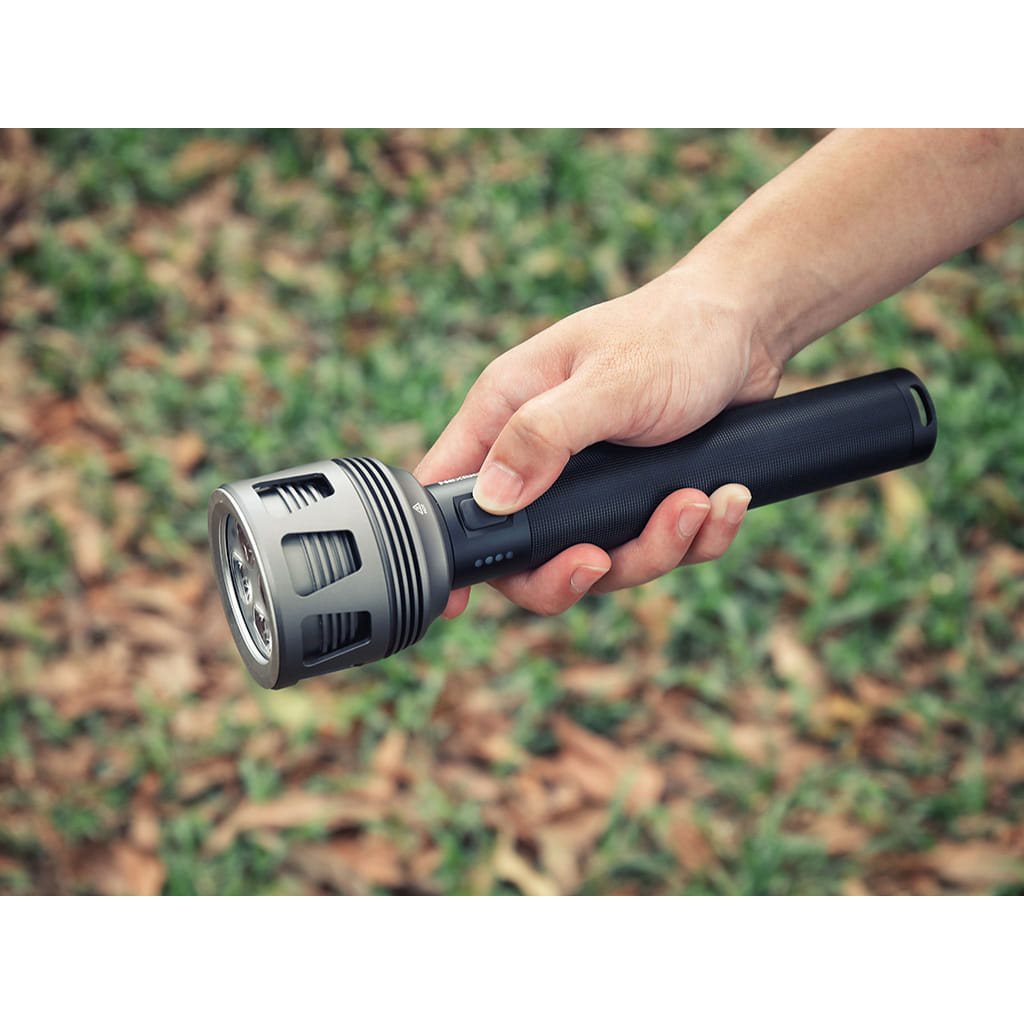 Linterna THUNDER SEARCHLIGHT 3600 lúmenes, carcasa robusta para uso profesional