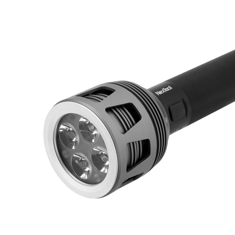 Linterna THUNDER SEARCHLIGHT 3600 lúmenes, carcasa robusta para uso profesional