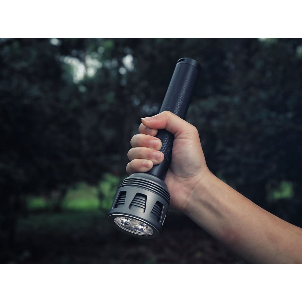 Linterna THUNDER SEARCHLIGHT 3600 lúmenes, carcasa robusta para uso profesional