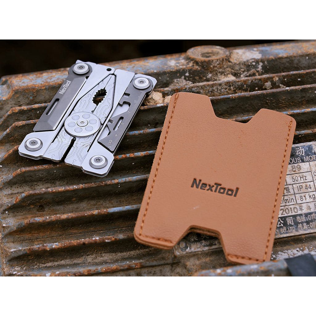 Multiherramienta Silver Blade EDC tamaño tarjeta con 14 funciones, cuerpo elegante