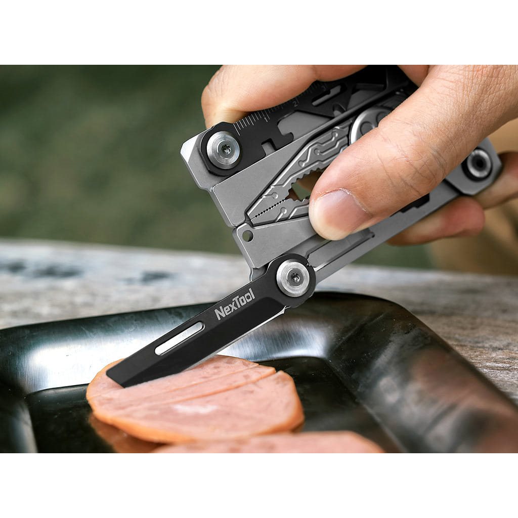 Multiherramienta Silver Blade EDC tamaño tarjeta con 14 funciones, cuerpo elegante