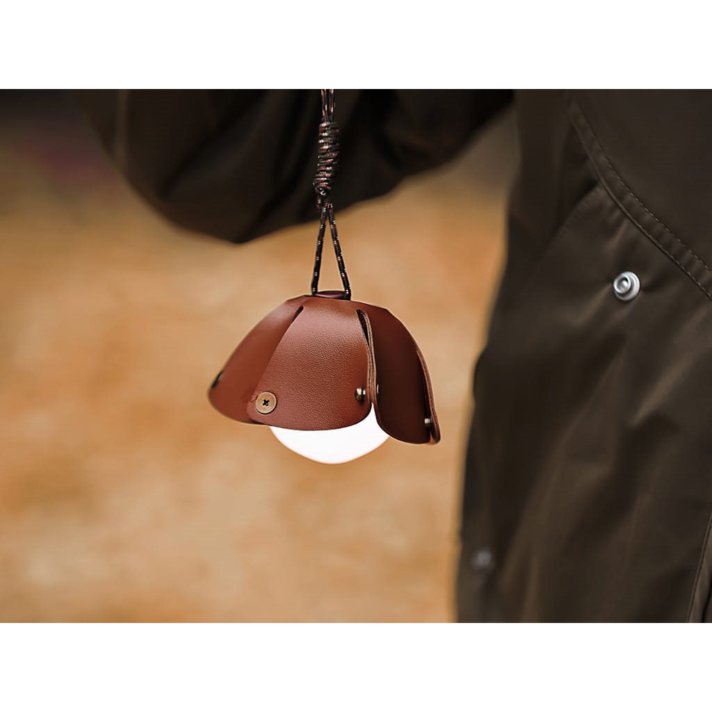 Linterna recargable Acorn Light en forma de bellota, luz cálida y fría