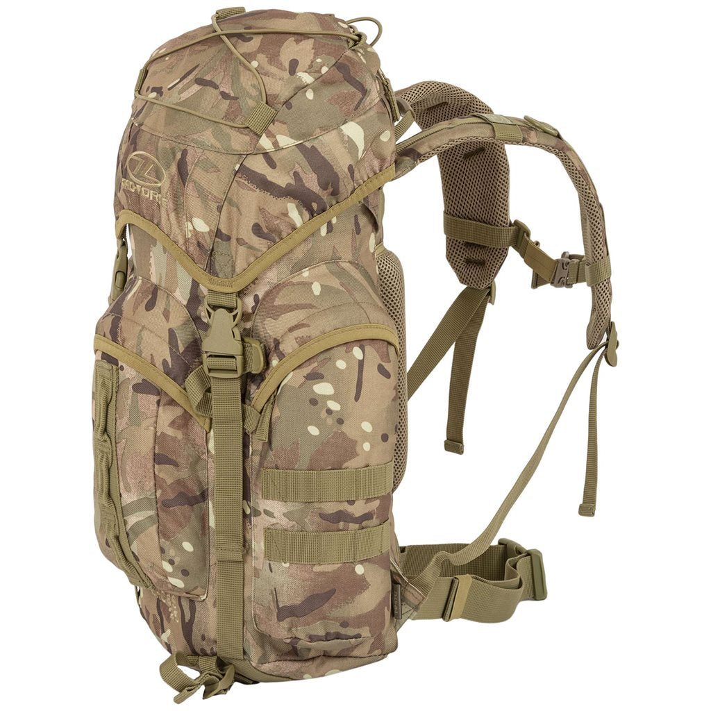 Mochila FORCES 25 Pro-Force mostrando diseño funcional y material 1000D XTP