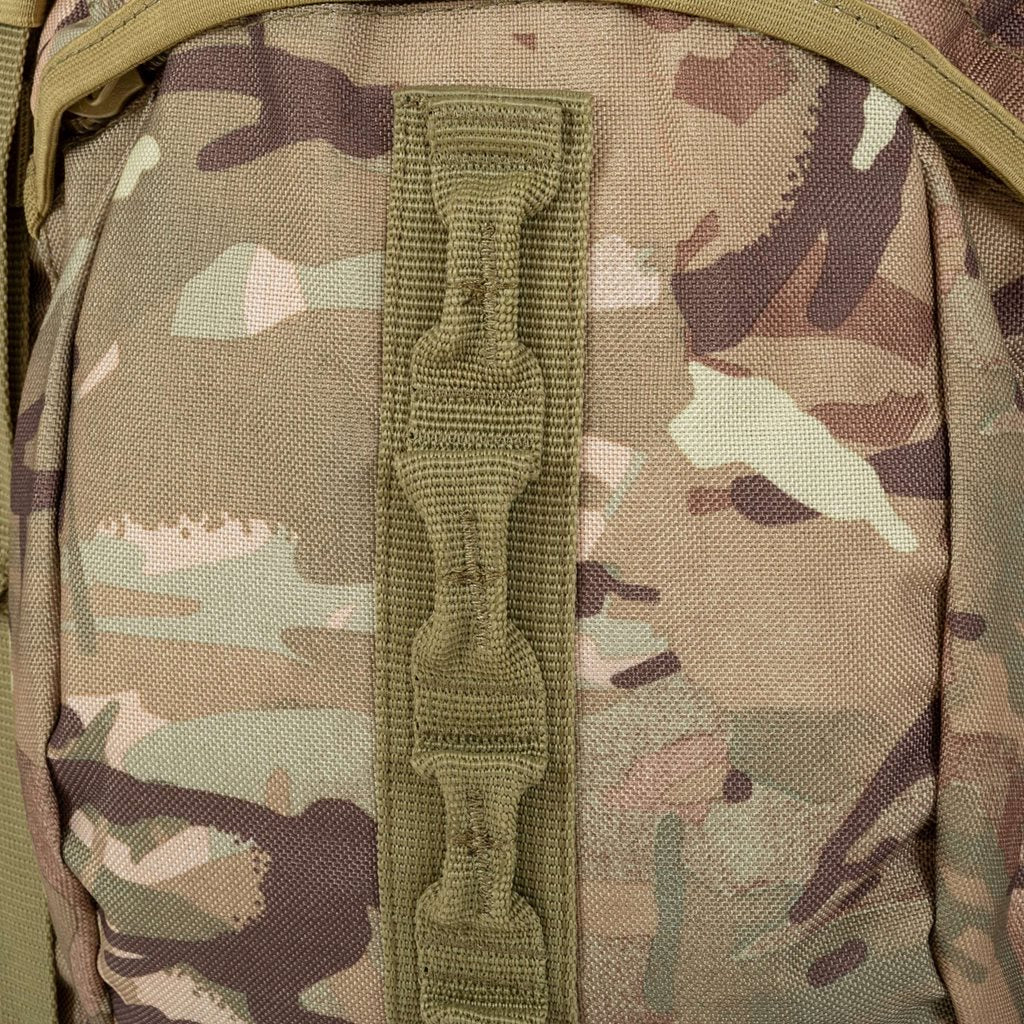 Mochila FORCES 66 en poliéster 1000D XTP con triple recubrimiento PU, resistente al agua