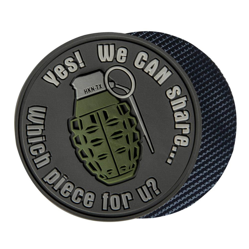 Parche velcro plástico gris con granada y texto 'Yes! We Can share' de HELIKON-TEX