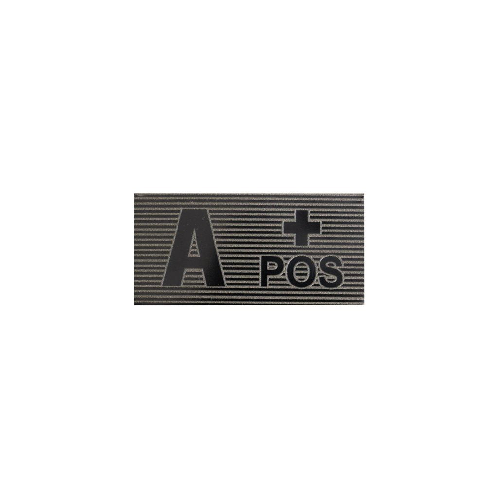 Parche VELCRO IR con grupo sanguíneo A+ en negro y verde, material resistente al desgaste y a la luz solar