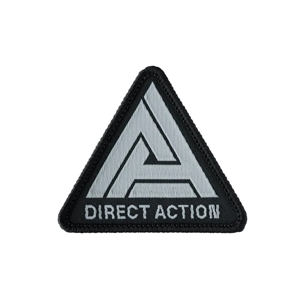 Parche Direct Action con logo en negro