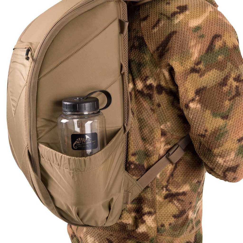 Mochila BAIL OUT BAG® (BOB) negra: se abre y se fija al asiento del coche para tener tus objetos esenciales siempre a mano
