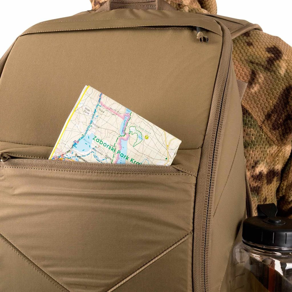 Mochila BAIL OUT BAG® (BOB) negra: se abre y se fija al asiento del coche para tener tus objetos esenciales siempre a mano
