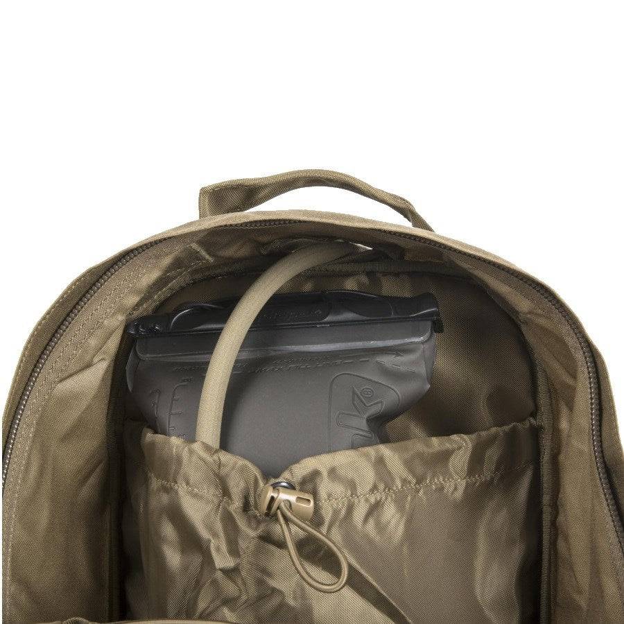 Mochila RACCOON Mk2 Cordura® 20 L negra con sistema MOLLE, arnés de pecho y cinturón lumbar