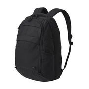 Mochila TRAVELER negra 24,5 L de nylon resistente