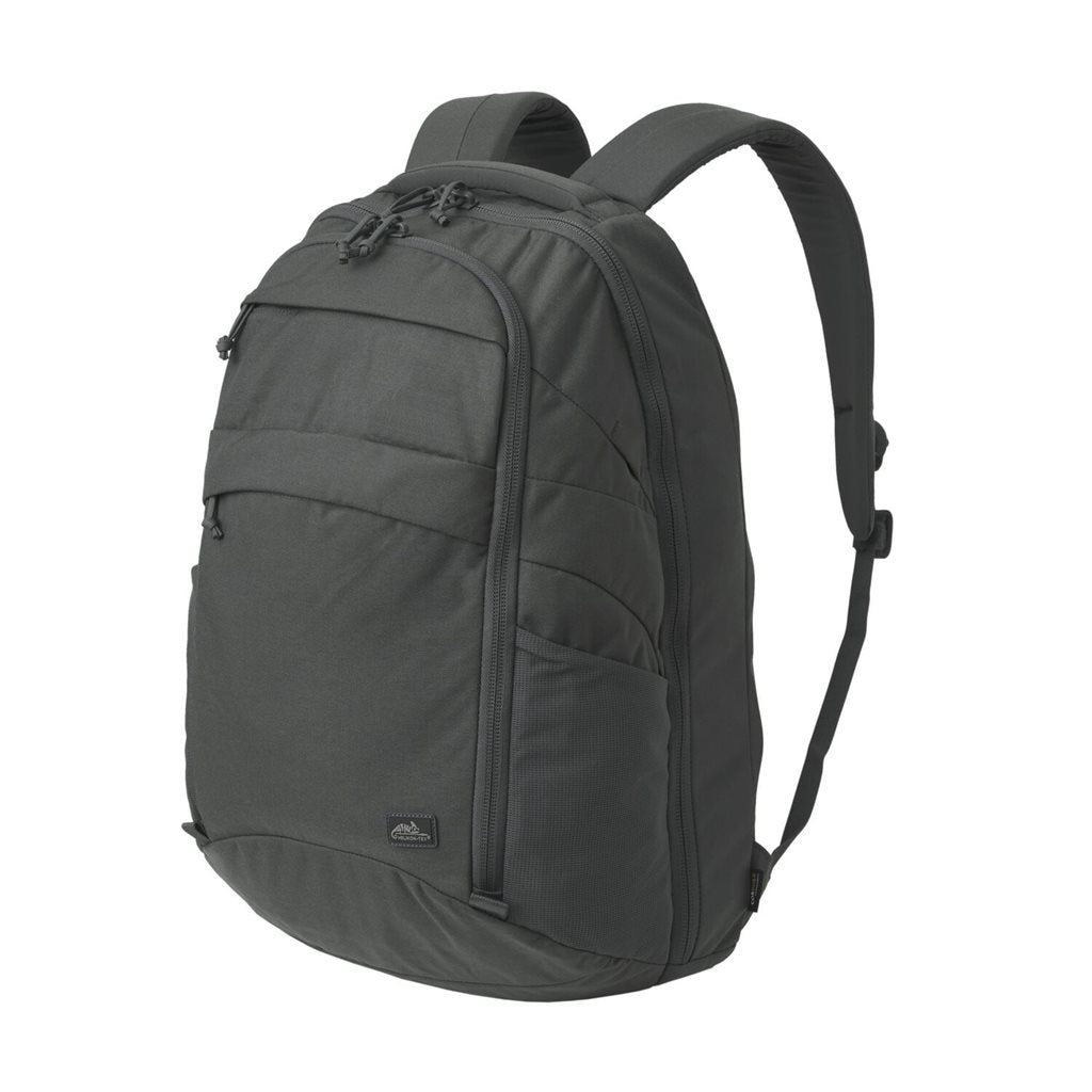 Mochila TRAVELER negra 24,5 L de nylon resistente