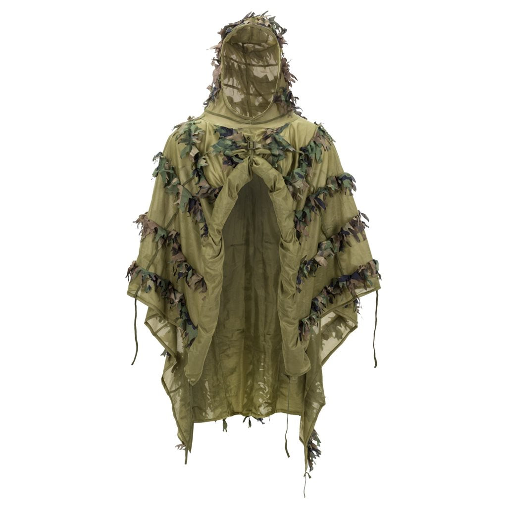 Poncho LEAF Helikon con hojas artificiales en camuflaje US Woodland y cordones para fijación