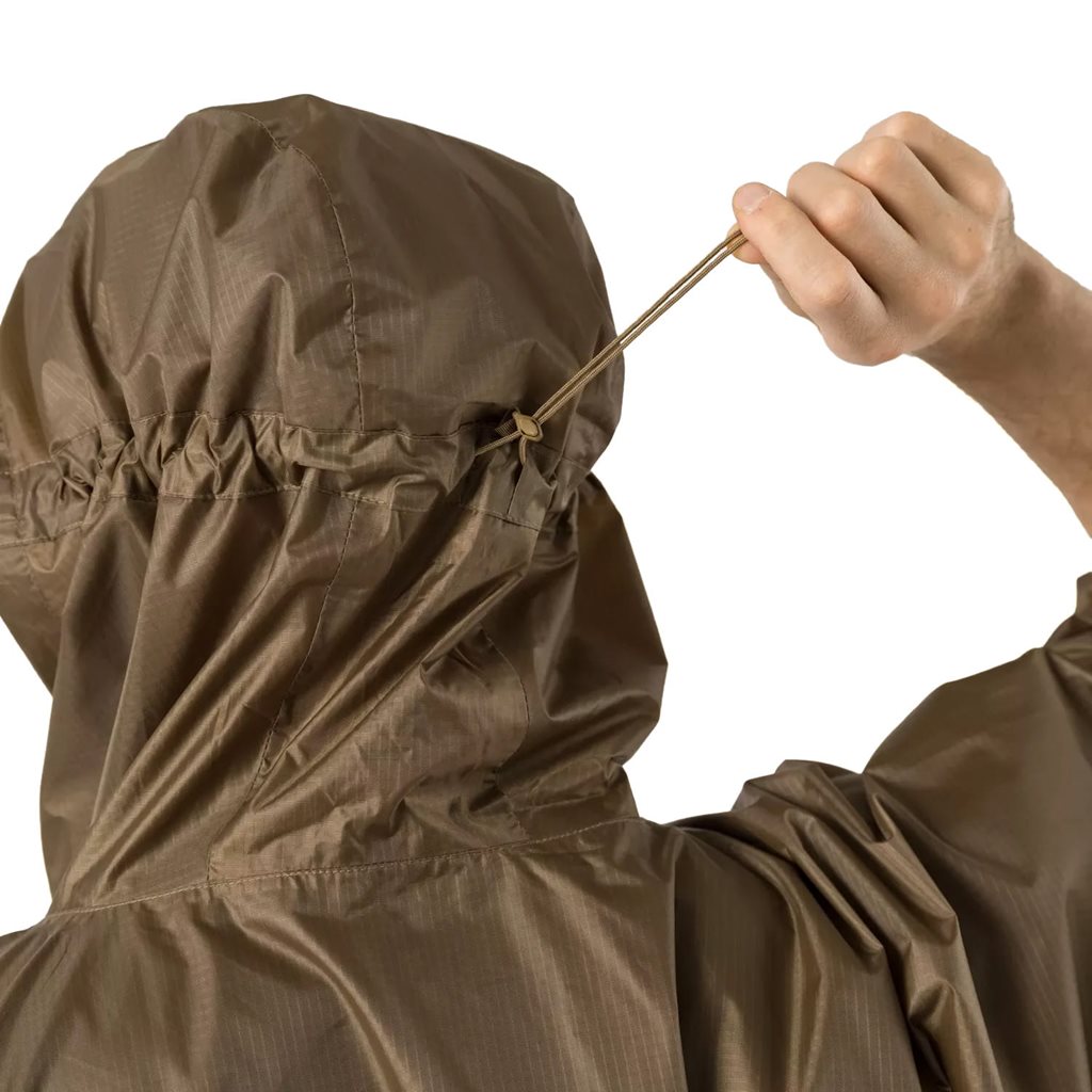 Poncho ligero Helikon negro, vista del producto