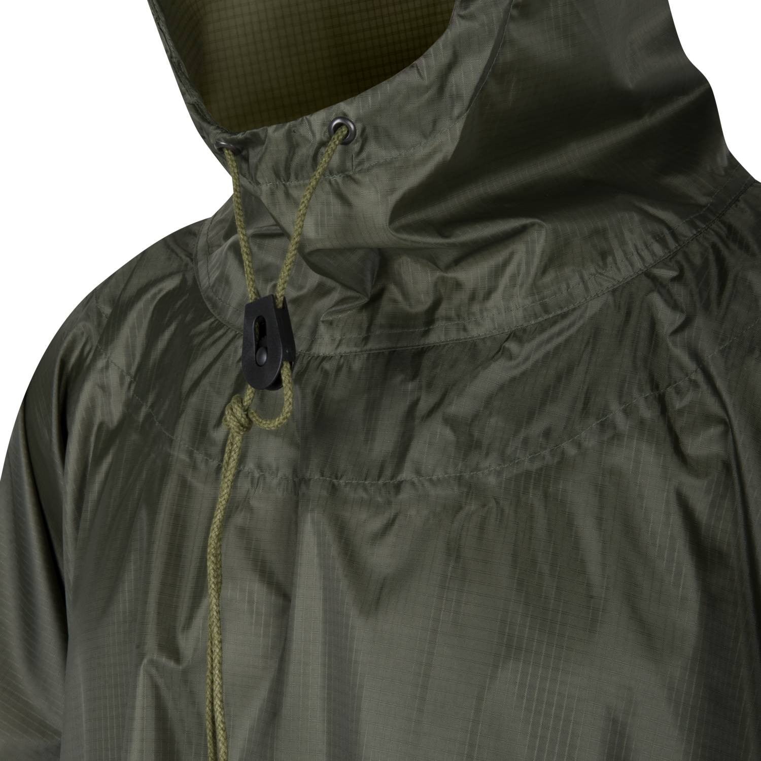 Poncho Helikon negro en tejido rip-stop con capucha y ojales metálicos