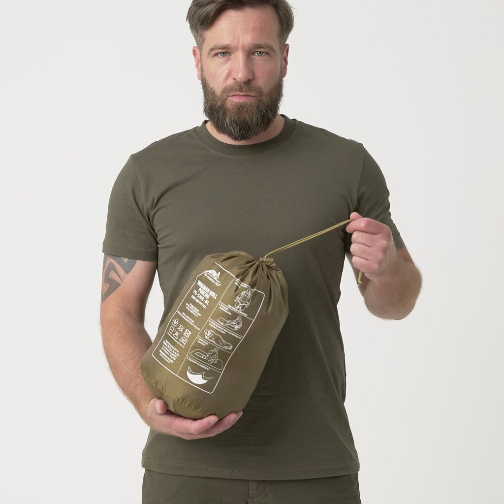Poncho SWAGMAN ROLL Climashield® MULTICAM® Black desplegado, poncho impermeable de nylon