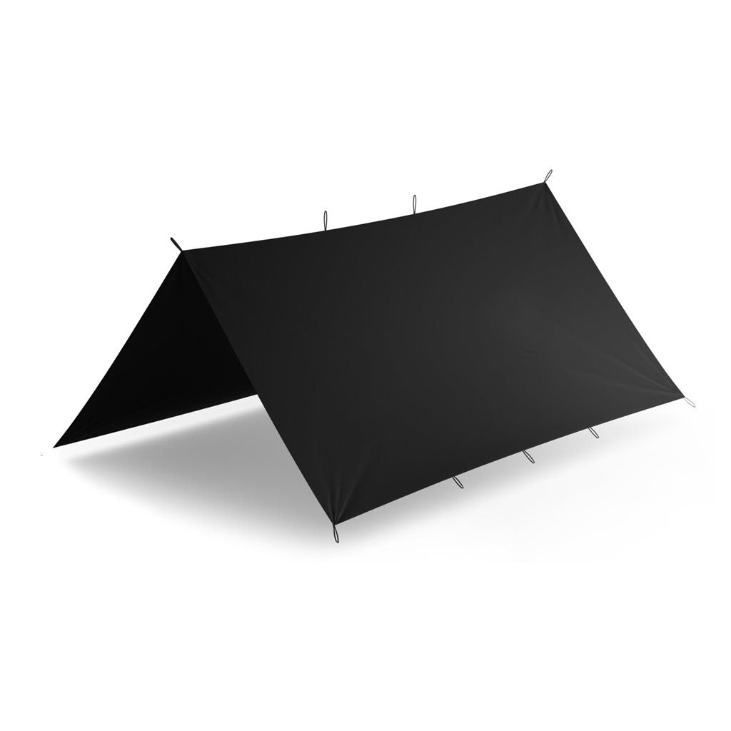 Lona bivac SUPERTARP® negra desplegada mostrando el material nylon impermeable