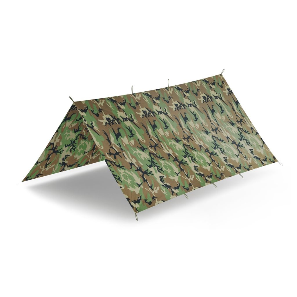 Lona bivac SUPERTARP® negra desplegada mostrando el material nylon impermeable