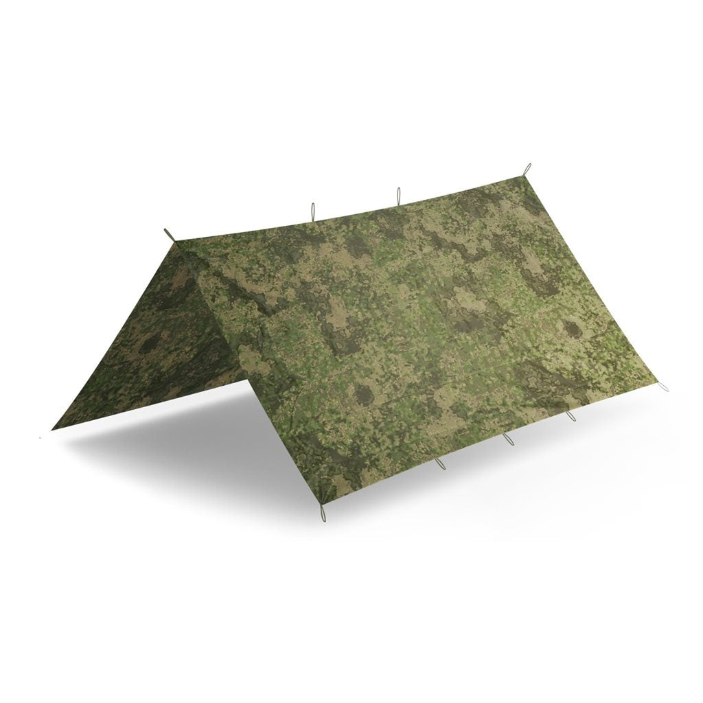 Lona bivac SUPERTARP® negra desplegada mostrando el material nylon impermeable