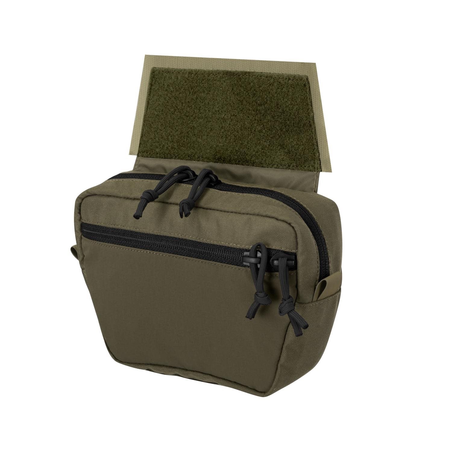 Funda adicional UNDERPOUCH LIGHT de DIRECT ACTION con tres bolsillos, ojales metálicos y sistema MOLLE/PALS reducido