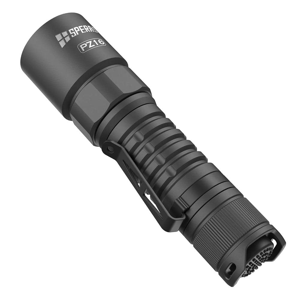 Linterna táctica PZ16 ZOOM recargable negra 2400 lúmenes alcance 726 m IP65